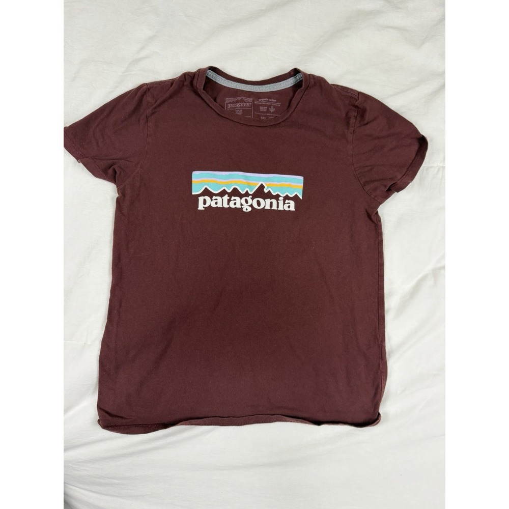 Patagonia Fitz Roy Mountain Logo T Shirt Womens‎ XS Maroon Brown Organic Cotton